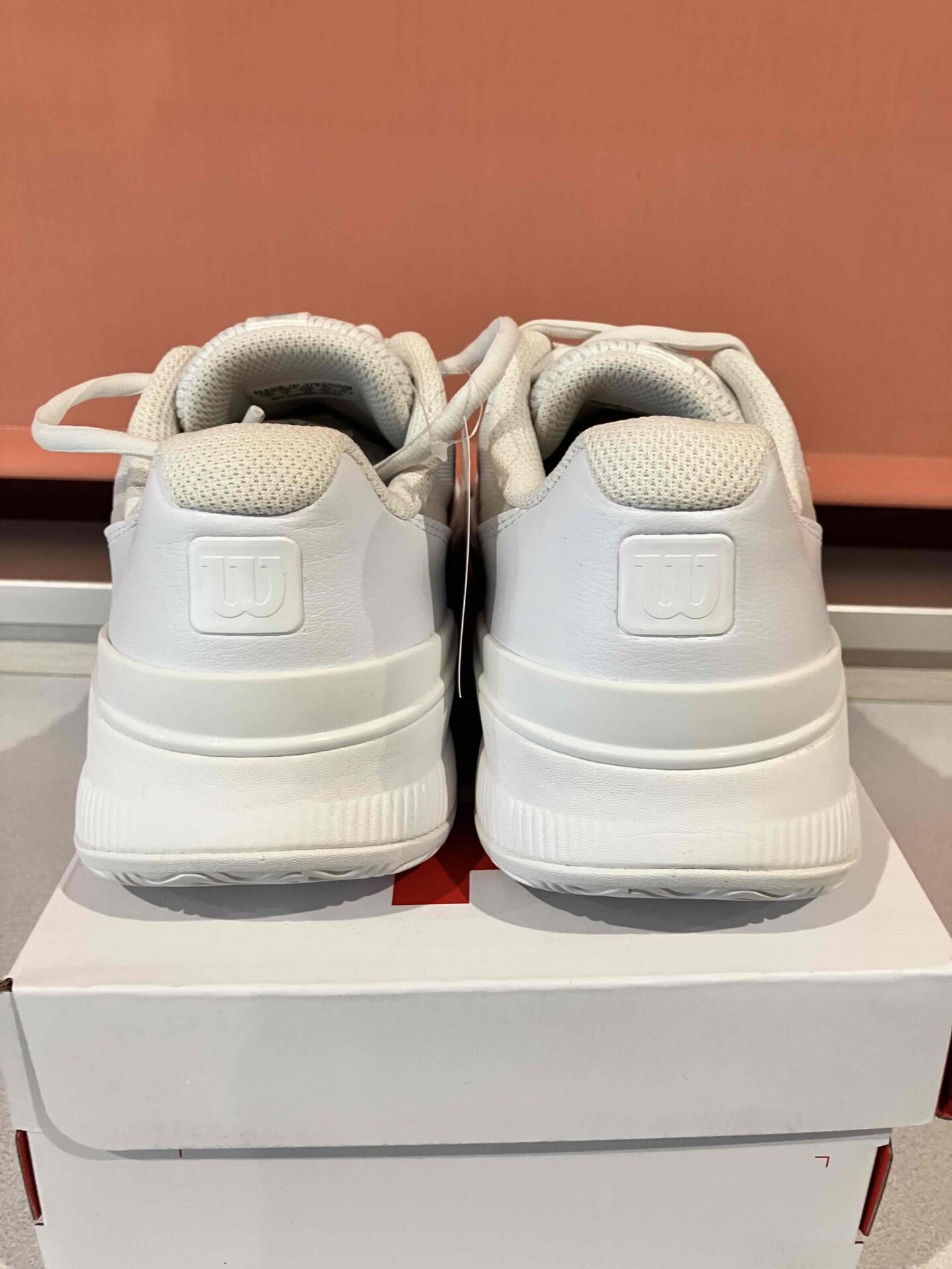 ウイルソン INTRIGUE PRO (ウィメンズ)オールコート - ホワイト/ホワイト/シルバー - 画像 (2)